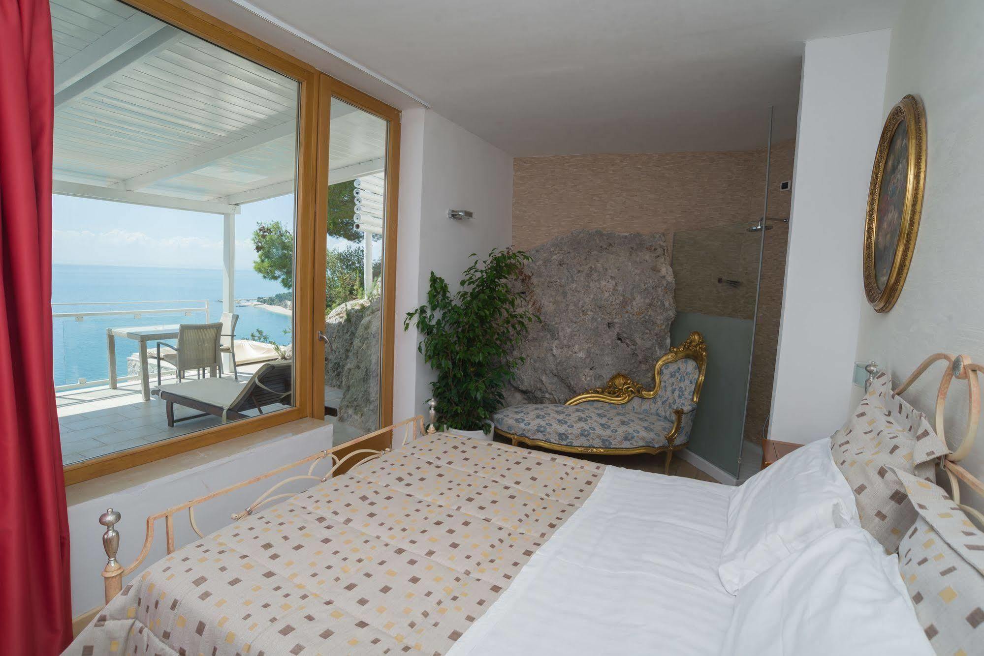 Villa Scapone Mattinata Eksteriør bilde