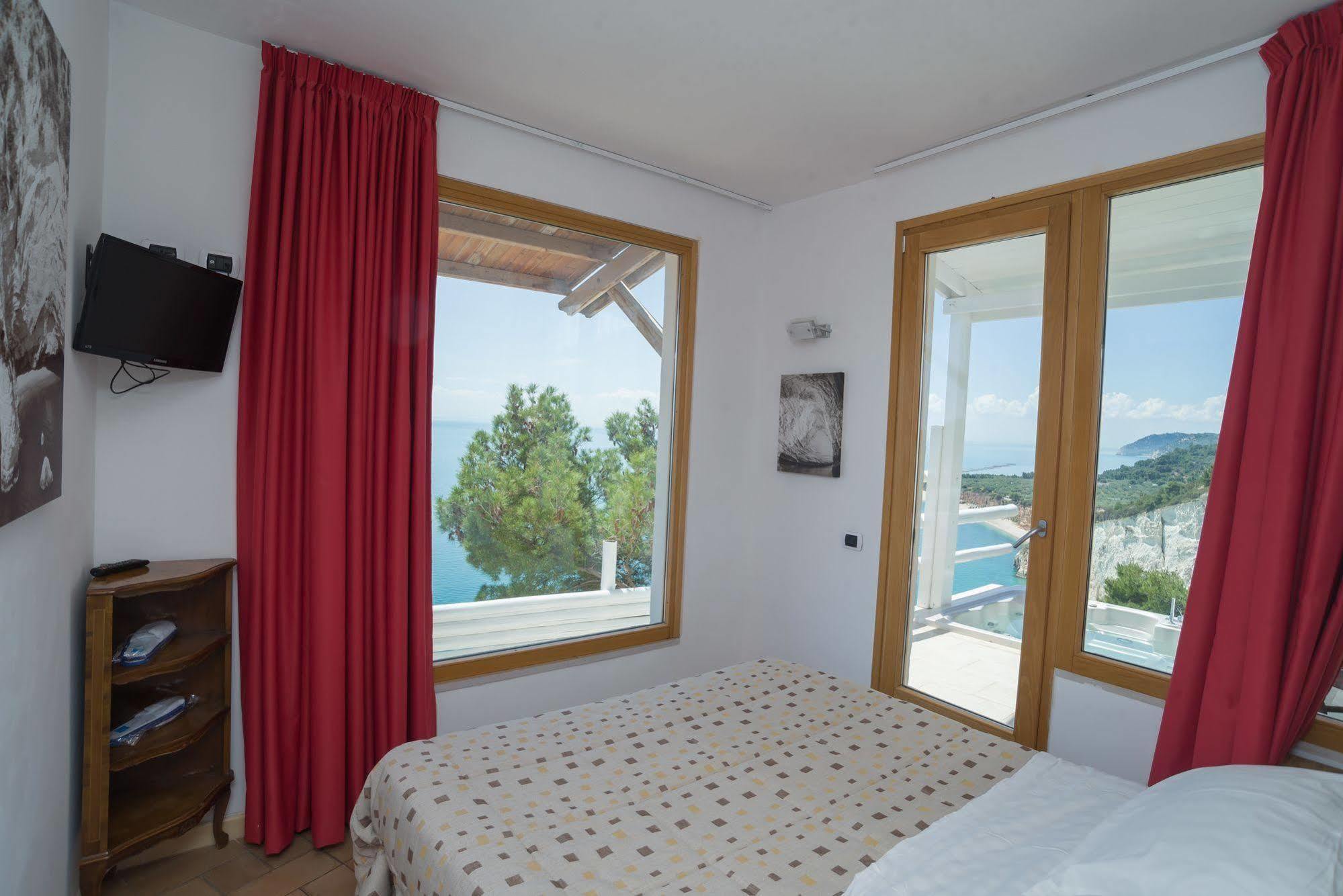 Villa Scapone Mattinata Eksteriør bilde